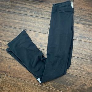 UA boot cut leggings